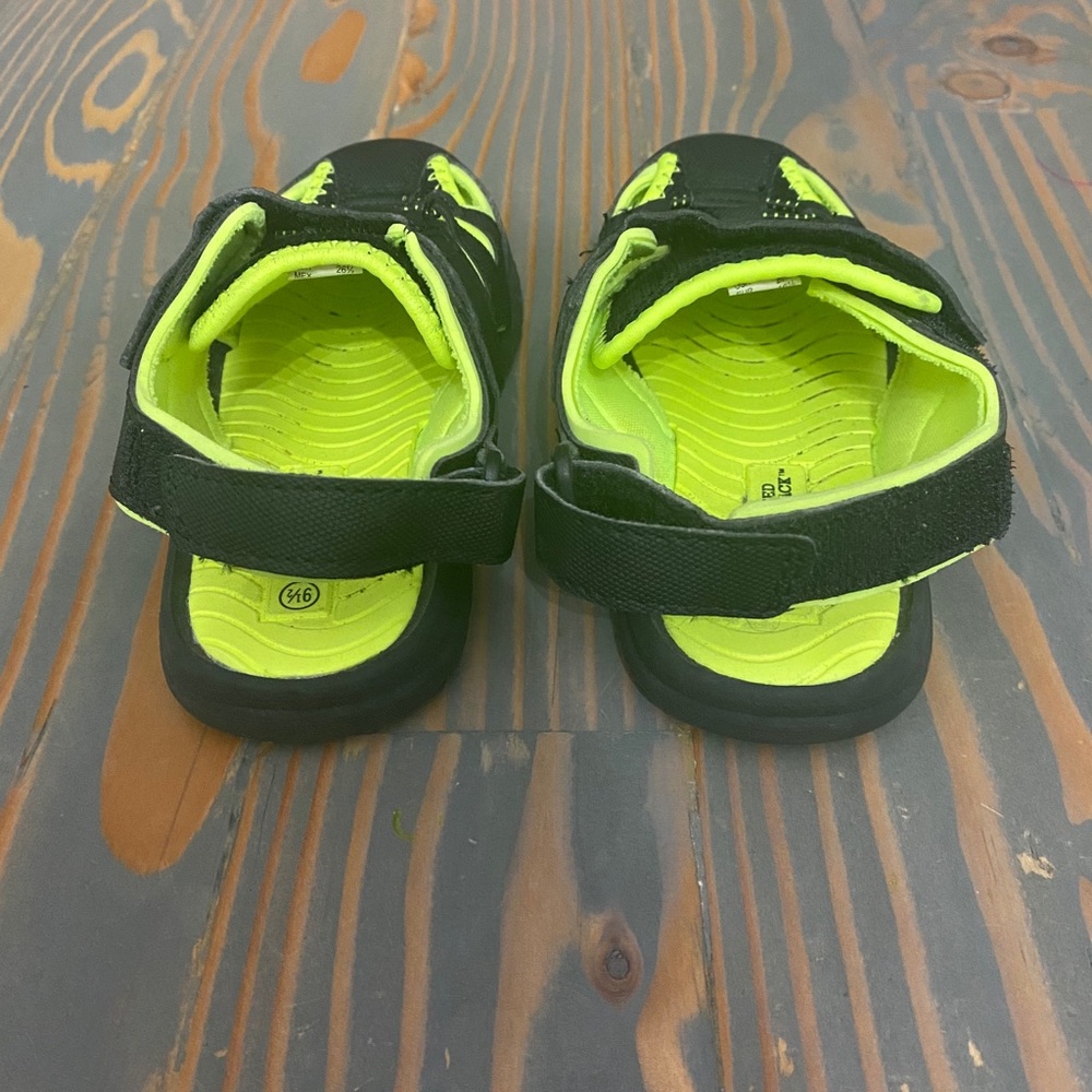 Boys ‘Rugged Outback’ Sandals - Picture 2 of 5